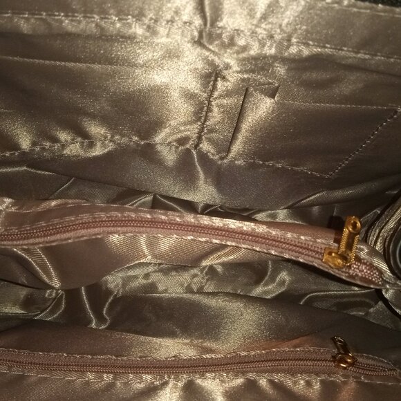 BLACK PATENT LEATHER SATCHEL/SHOULDER HANDBAG W/ SHOULDER STRAP - Picture 3 of 11